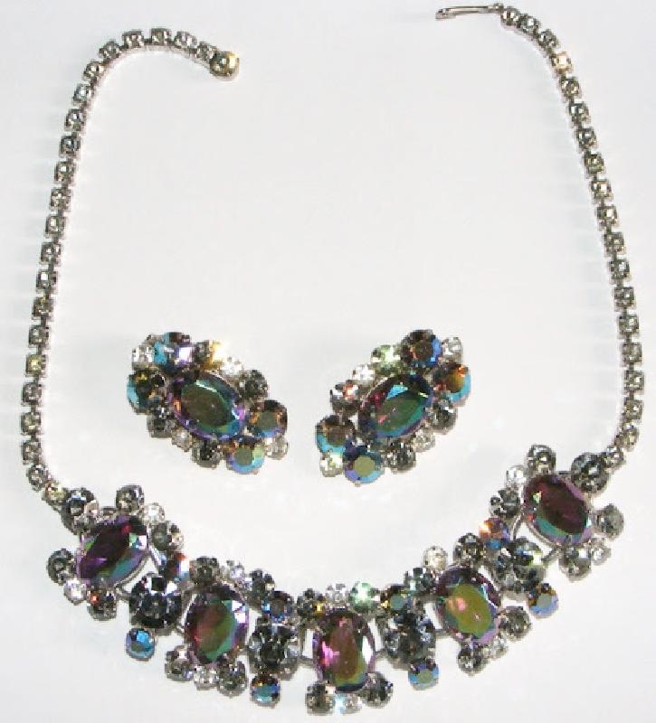Front view of Gray (black Diamond) Oval Earrings Clip
