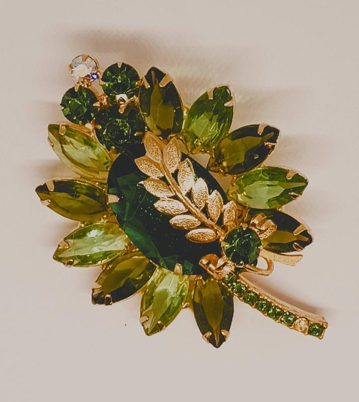 Front view of Green Oval Brooch
