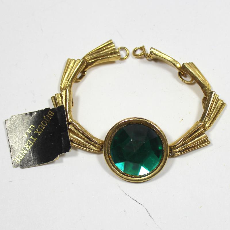 Front view of Green Dentelle Plastic Bracelet Flat Fold Over
