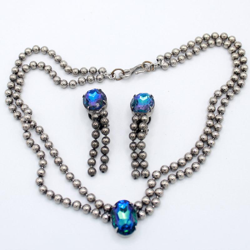 Front view of Blue Oval Multi-Color/Shaded Necklace