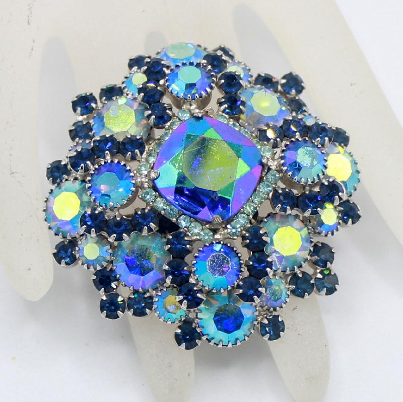 Front view of Blue Square Multi-Color/Shaded Brooch