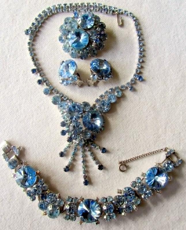 Front view of Blue Chatons Only Rivoli/Margarita Necklace