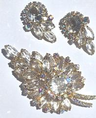 Clear Dentelle Earrings Clip
