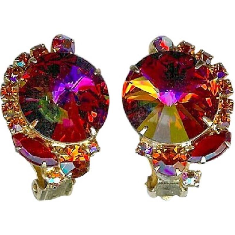 Front view of Red Navettes Rivoli/Margarita Earrings Clip