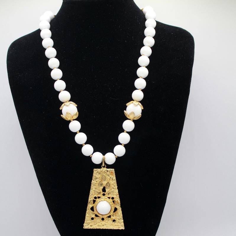 Front view of White (chalk Or Milk) Cabochons Plastic Necklace