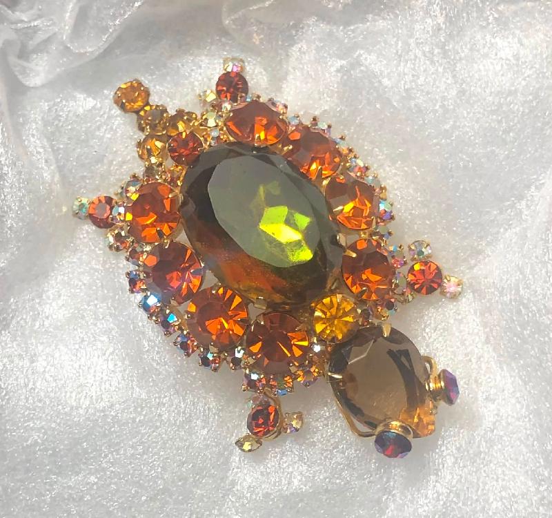 Front view of Orange Oval Multi-Color/Shaded Brooch