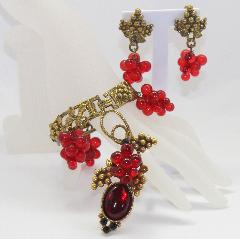 Red Earrings Clip