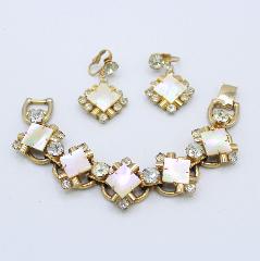 White (chalk Or Milk) Square Pearl Earrings Clip