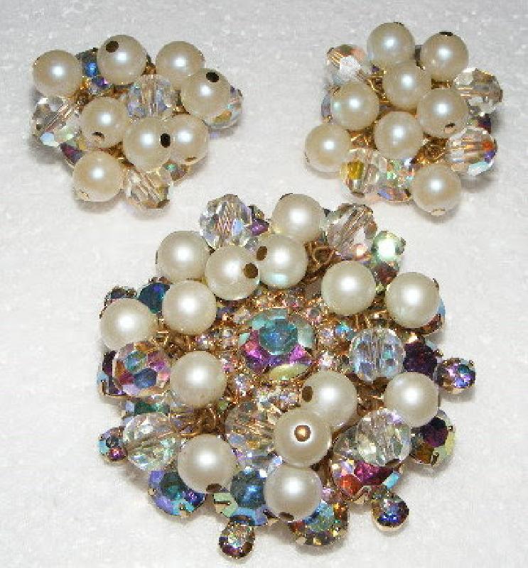 Front view of AB Chatons Only Pearl Earrings Clip