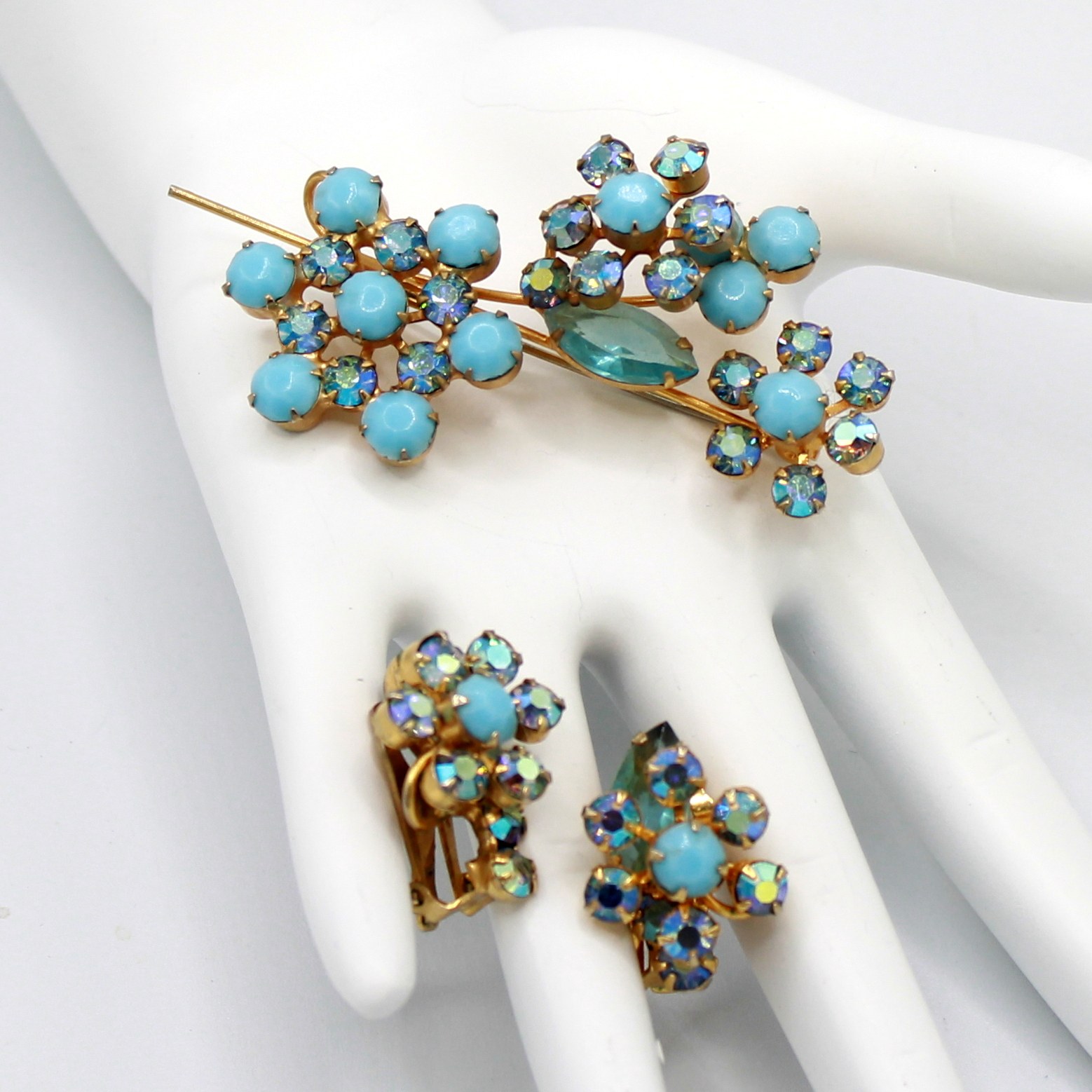 Turquoise Navettes Brooch, a curator-selected archive record.